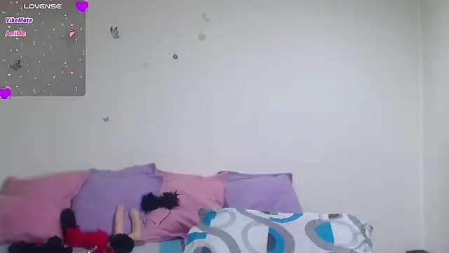 evangeline_lover Adlı Modelin Canlı XXX Sohbeti