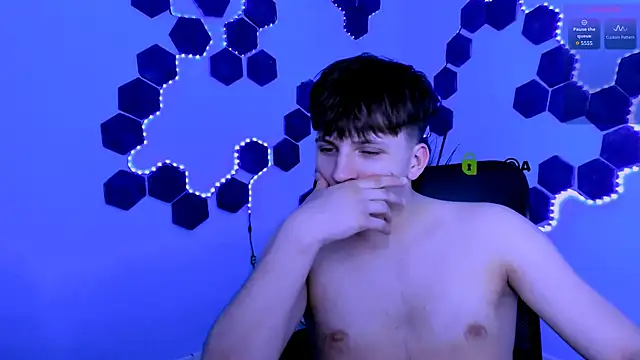 Онлайн чат XXX travis_wolf_