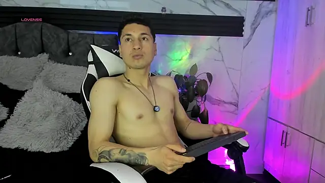 ThiagoFerrero_Hot Webcam show