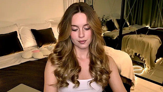 RozzitaBedberry's Live XXX Chat