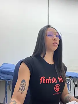 Chat +18 de mina_harker ao vivo