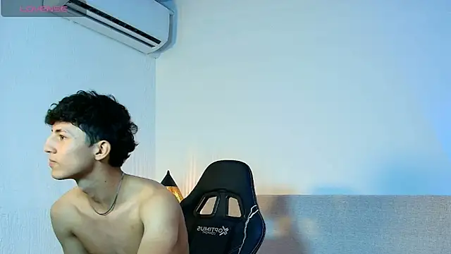 Valentino_Rey Webcam show