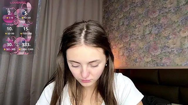 LoraDavi live XXX chat