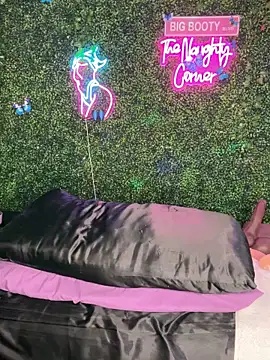 Chat XXX ao vivo de RenaThickAss