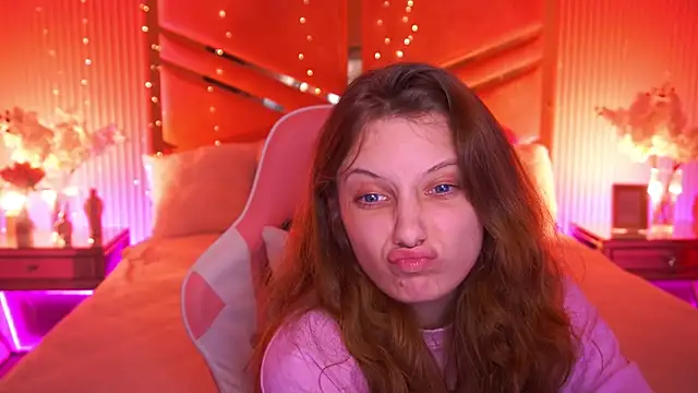 Онлайн чат XXX CuteeFoxy