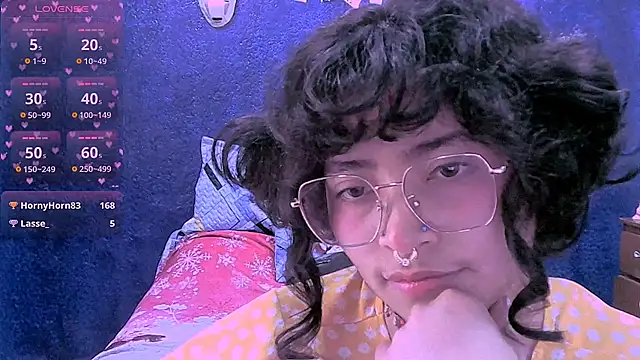 NinaYellow: απευθείας συνομιλία ΧΧΧ