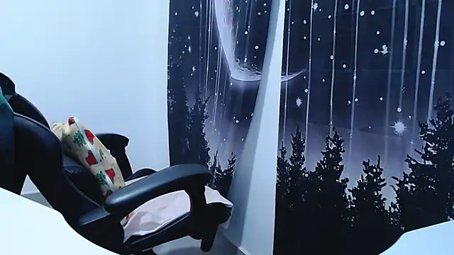 XXX chat uživo modela Hikaryfire