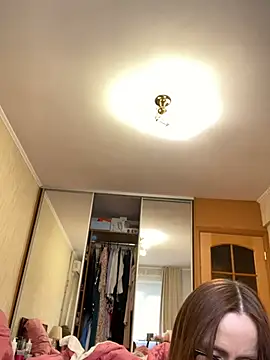 LauraDavis Adlı Modelin Canlı XXX Sohbeti