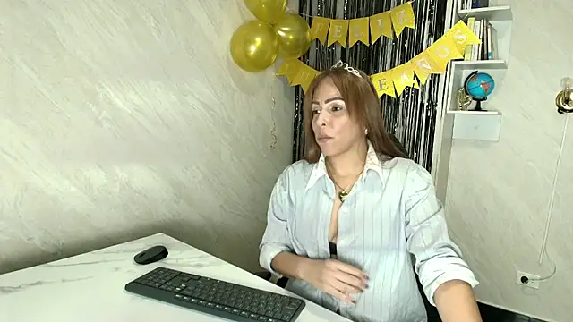 دردشة Helenn_Moore الجنسية المباشرة