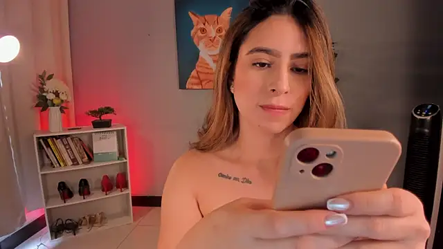 LiaPearce 现场XXX聊天