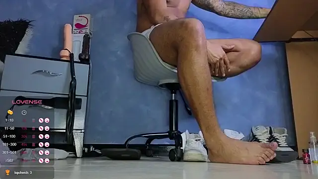 TomLover_12 即時 XXX 聊天