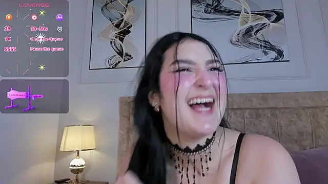 Chat +18 de zoe_moon__ ao vivo