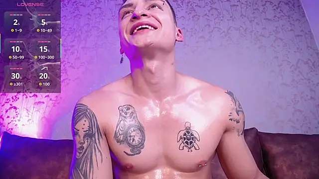 DIEGO_JONES Show in webcam