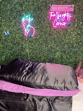 Chat XXX ao vivo de RenaThickAss