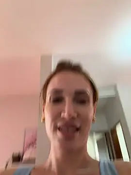 Chat +18 de Irresistible24 ao vivo