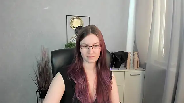 Chat +18 de emmaxDelight ao vivo