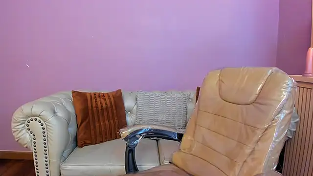 Chat +18 de nathalie_rossel ao vivo