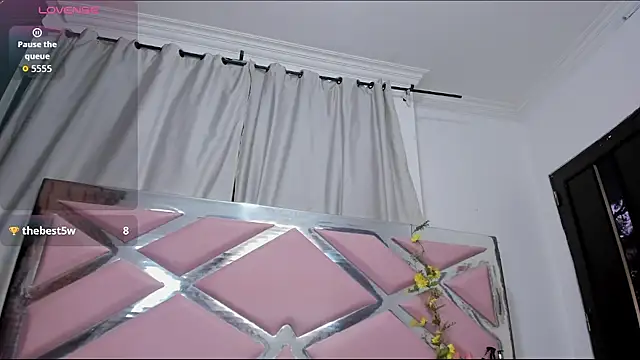 Chat +18 de Hillarytonsonx ao vivo