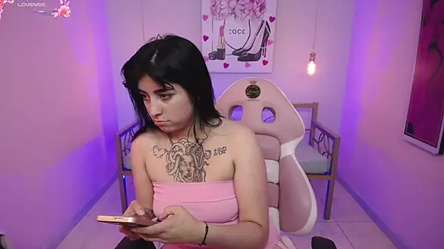 Adri_gomez_x's Live XXX Chat