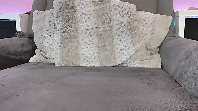 Hot-Svenja: απευθείας συνομιλία ΧΧΧ