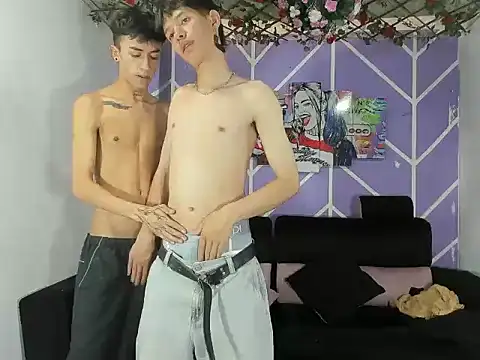 heyy_noah11 élő XXX-chatje