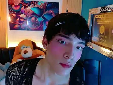 AlecciaNovan Webbikameraesitys