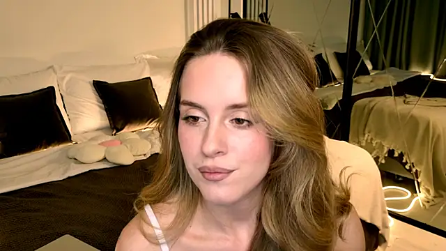 RozzitaBedberry 现场XXX聊天