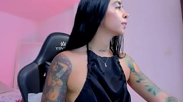 Онлайн чат XXX sophierooy22