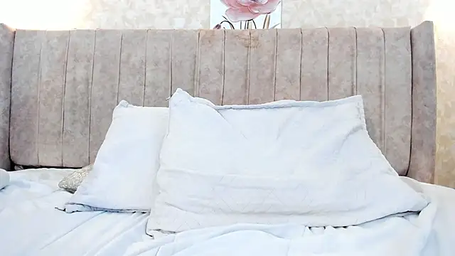 thamiina_'s Live XXX Chat