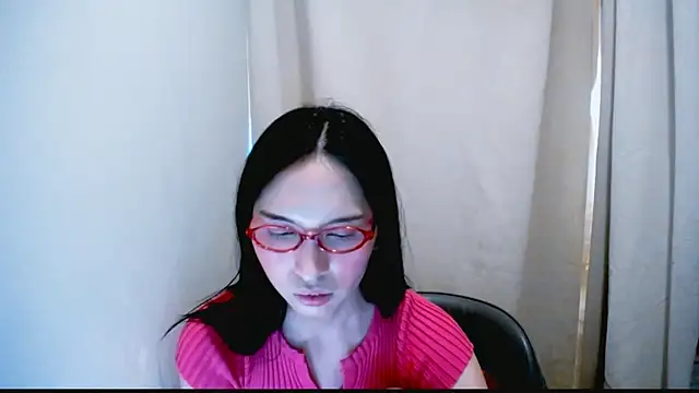 goddess_athena69 Adlı Modelin Canlı XXX Sohbeti