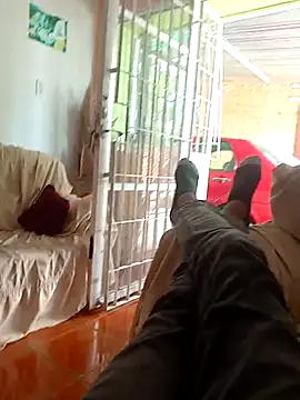 UnreadyChutzpa's Live XXX Chat