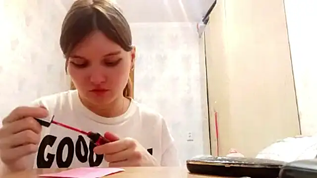 HomingClone Adlı Modelin Canlı XXX Sohbeti