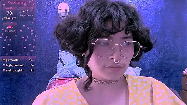 NinaYellow's Live XXX Chat