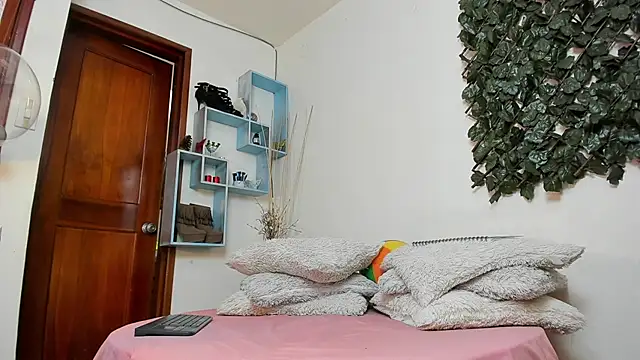 Chat +18 de DestinyHills ao vivo