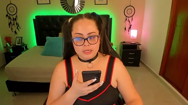 Chat +18 de LolaVillalobos ao vivo