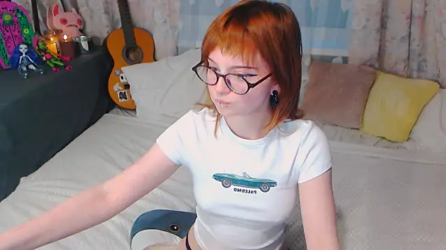 Chat +18 de RinaMay18 ao vivo