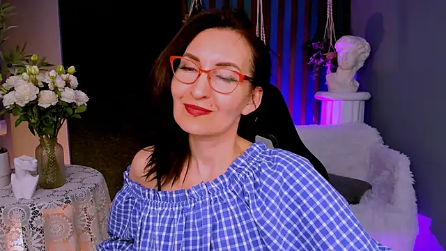 UnaTerra Adlı Modelin Canlı XXX Sohbeti