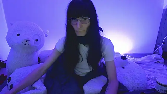 CeriseLapine Show in webcam