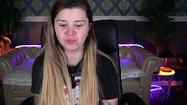 AmellyMilly Chat XXX in diretta