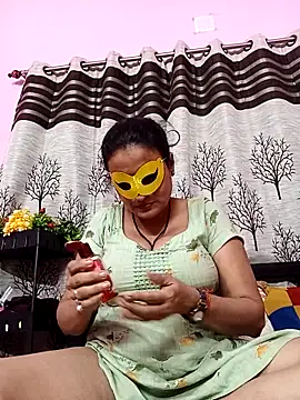 Gullapi 现场XXX聊天