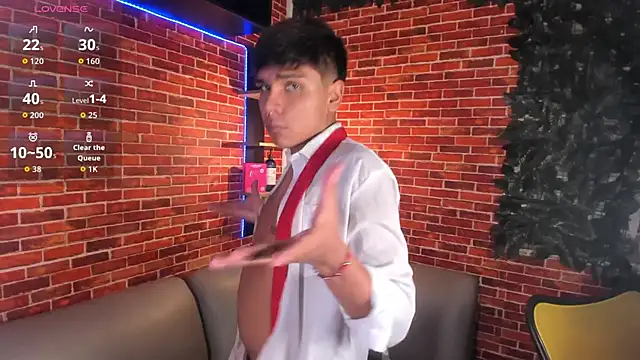 Thiago_Kozak élő XXX-chatje