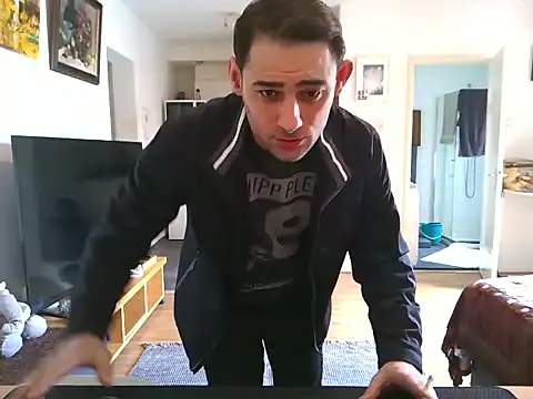 XXX chat uživo modela mihaimichael