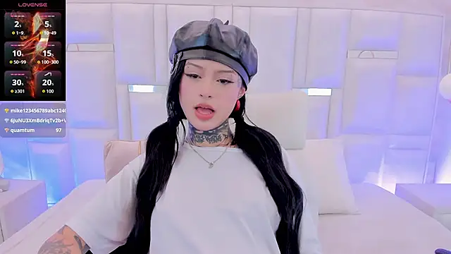 doll__bella: онлайн-секс-чат