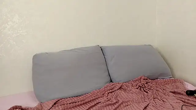 KiraMyth Live XXX-Chat