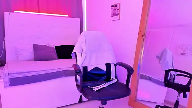 Thiago_2003_: онлайн-секс-чат