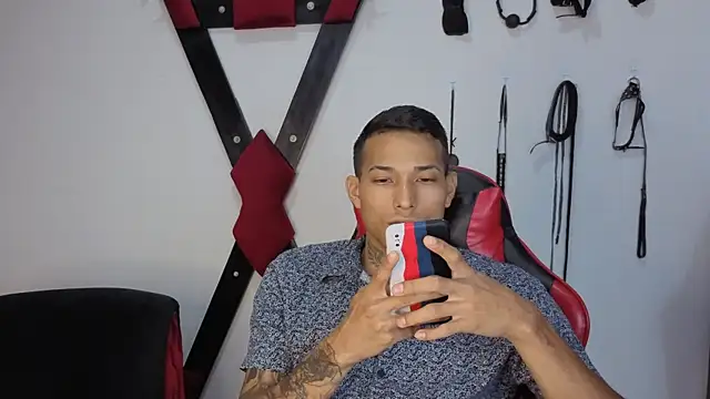 Show de Hana_and_Zeta2026 na webcam