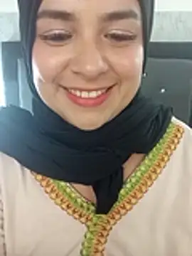 alia_asad Adlı Modelin Canlı XXX Sohbeti