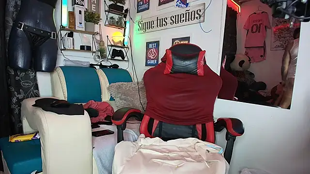 Leenar_Key Chat XXX live