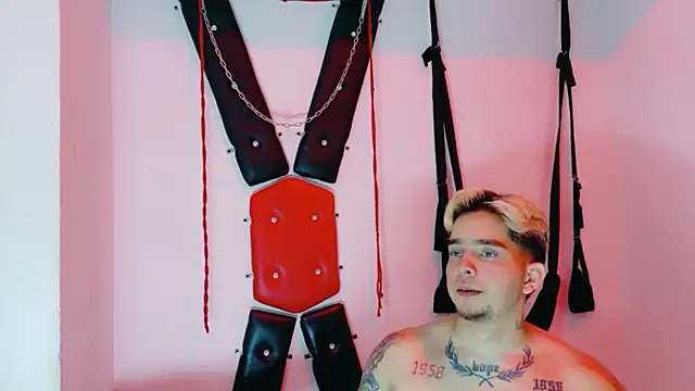 AliceandMax's Live XXX Chat