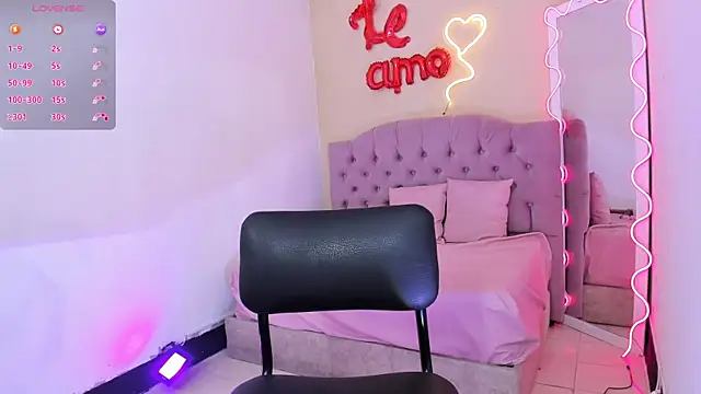 Chat XXX ao vivo de ZAAFIRA_TAY